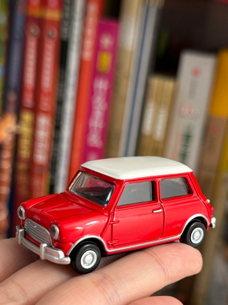 TOMY Premium Black Box 1:12 Sk – Vintage Collectible Toy Cars recenzja i cena